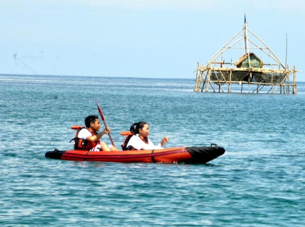 Turtle Beach Hotel Ujunggenteng Esterno foto