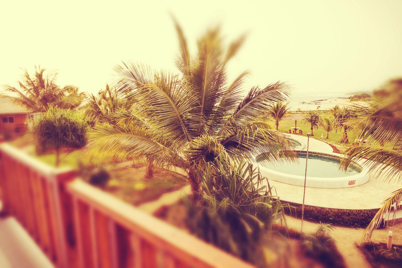 Turtle Beach Hotel Ujunggenteng Esterno foto
